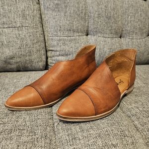 Free People Royale Flats in Chestnut Size 39